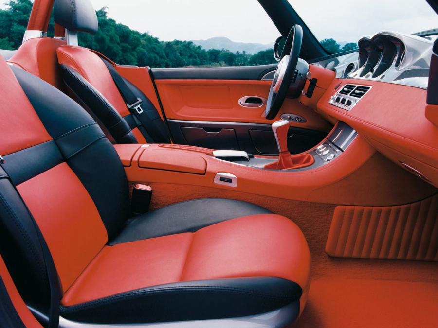 Интерьер BMW Z8 (E52) 2000 года  (WW) (фото 36 из 59)